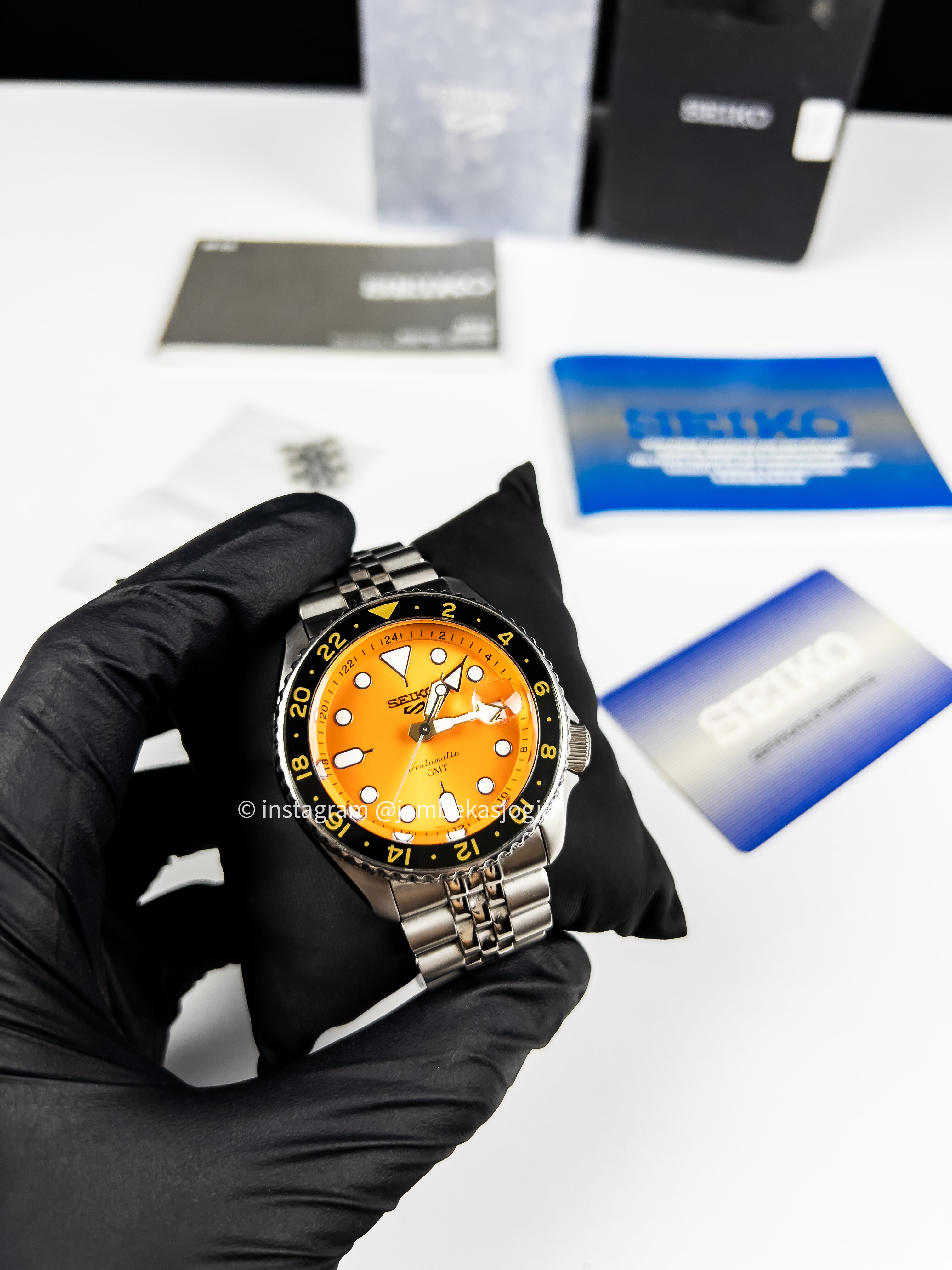 Seiko 5 Sports SSK005K1 SKX Sports Style GMT Mikan Orange Automatic Orange Dial St. Steel Strap