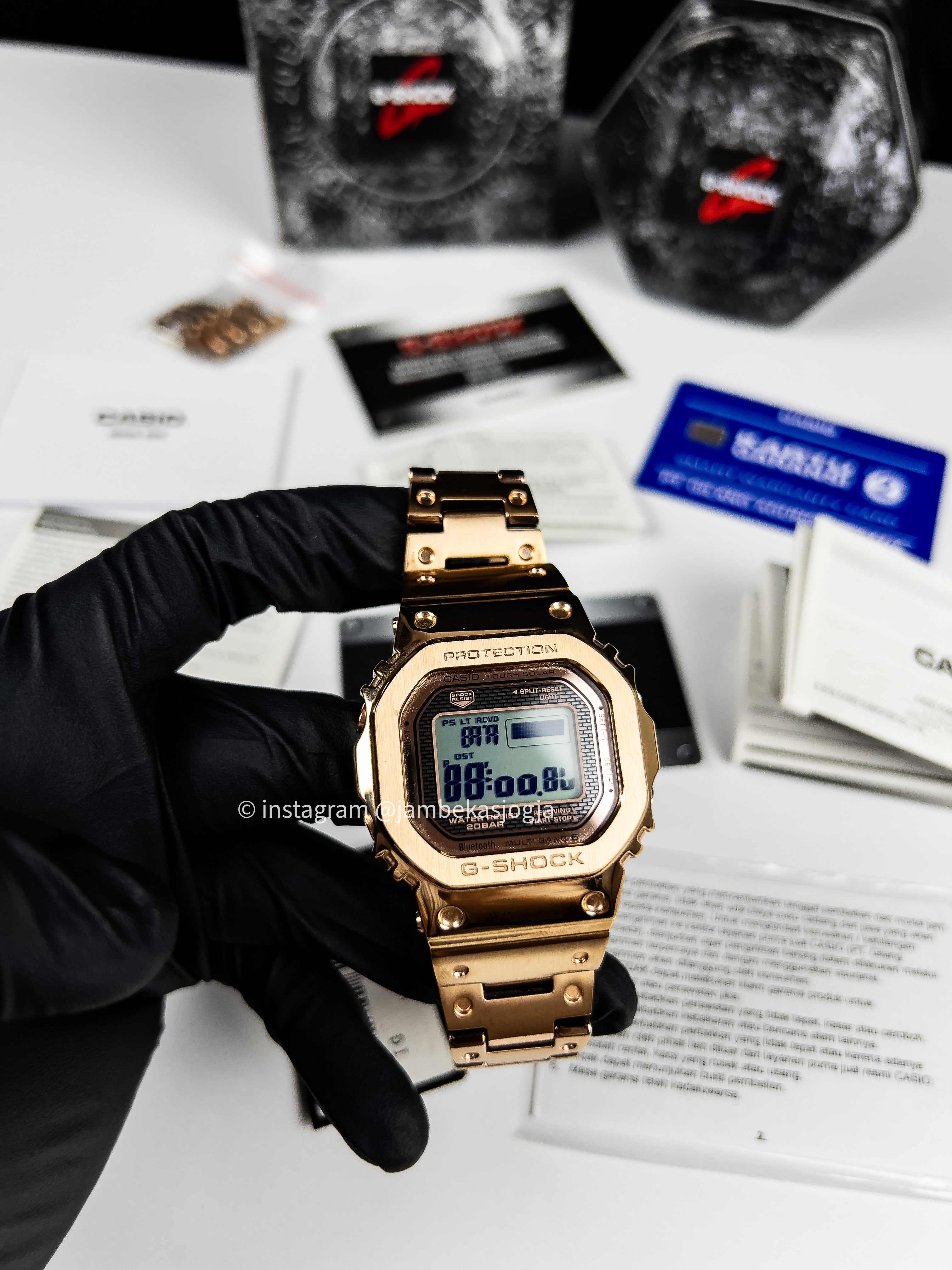 Casio G-Shock GMW-B5000GD-9DR Full Metal Square Tough Solar Digital Dial Gold Stainless Steel Band Support Bluetooth