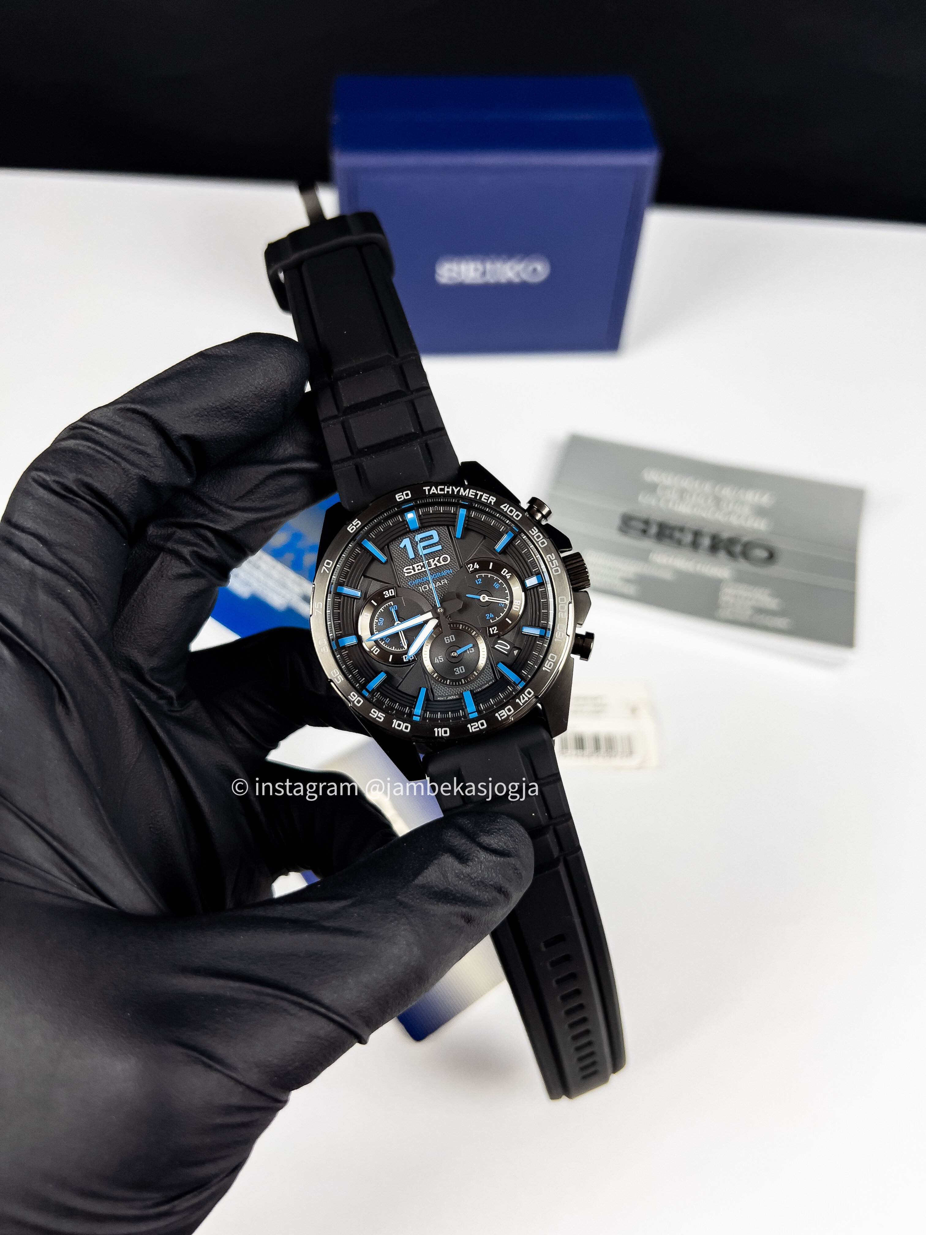 Seiko Chrono SSB353P1 Black dial rubber strap