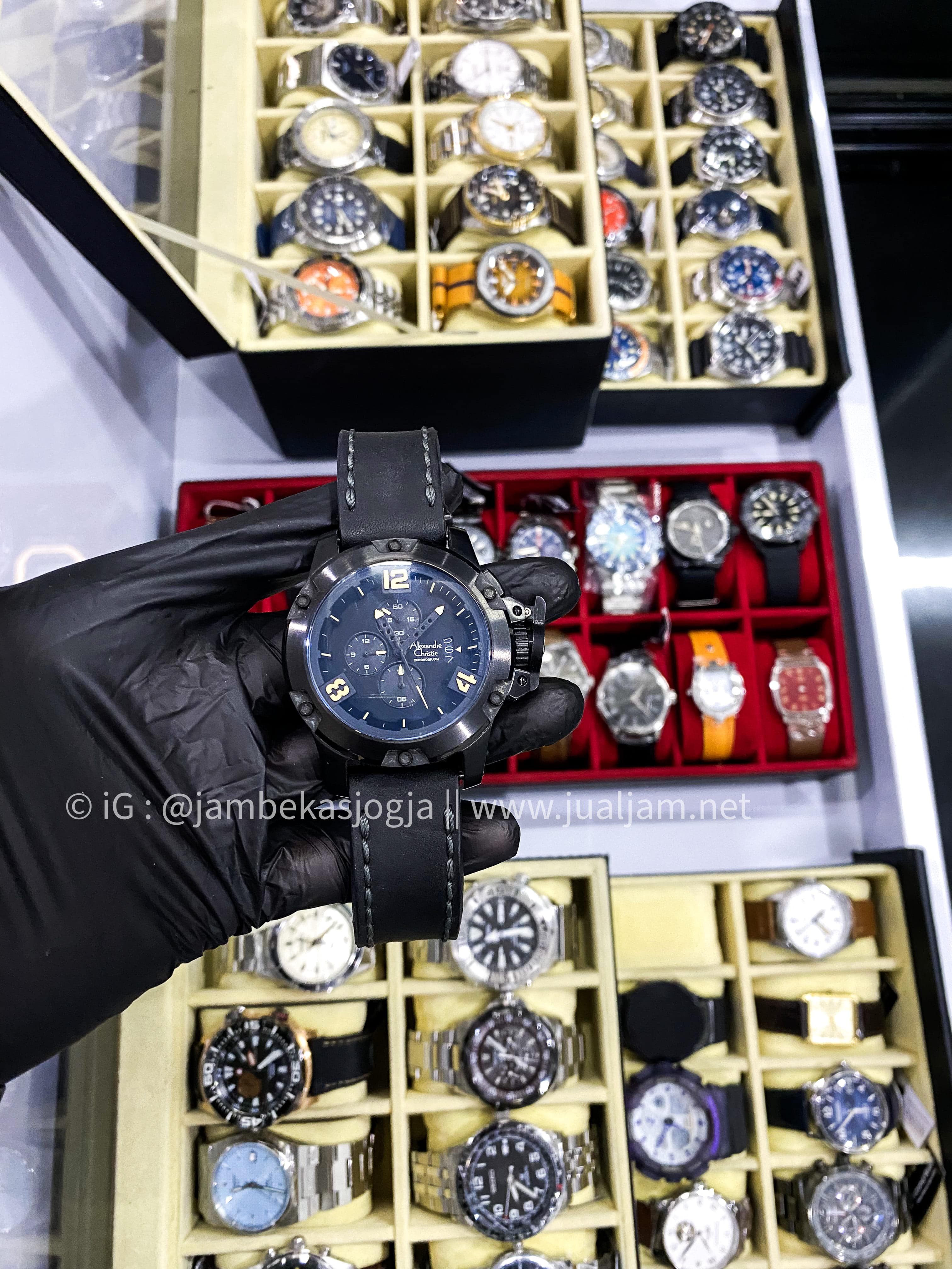 ( SKU 128 ) Alexandre Christie Chronograph AC 6295 MC LIPBAIVBA Men Black Dial Black Leather Strap