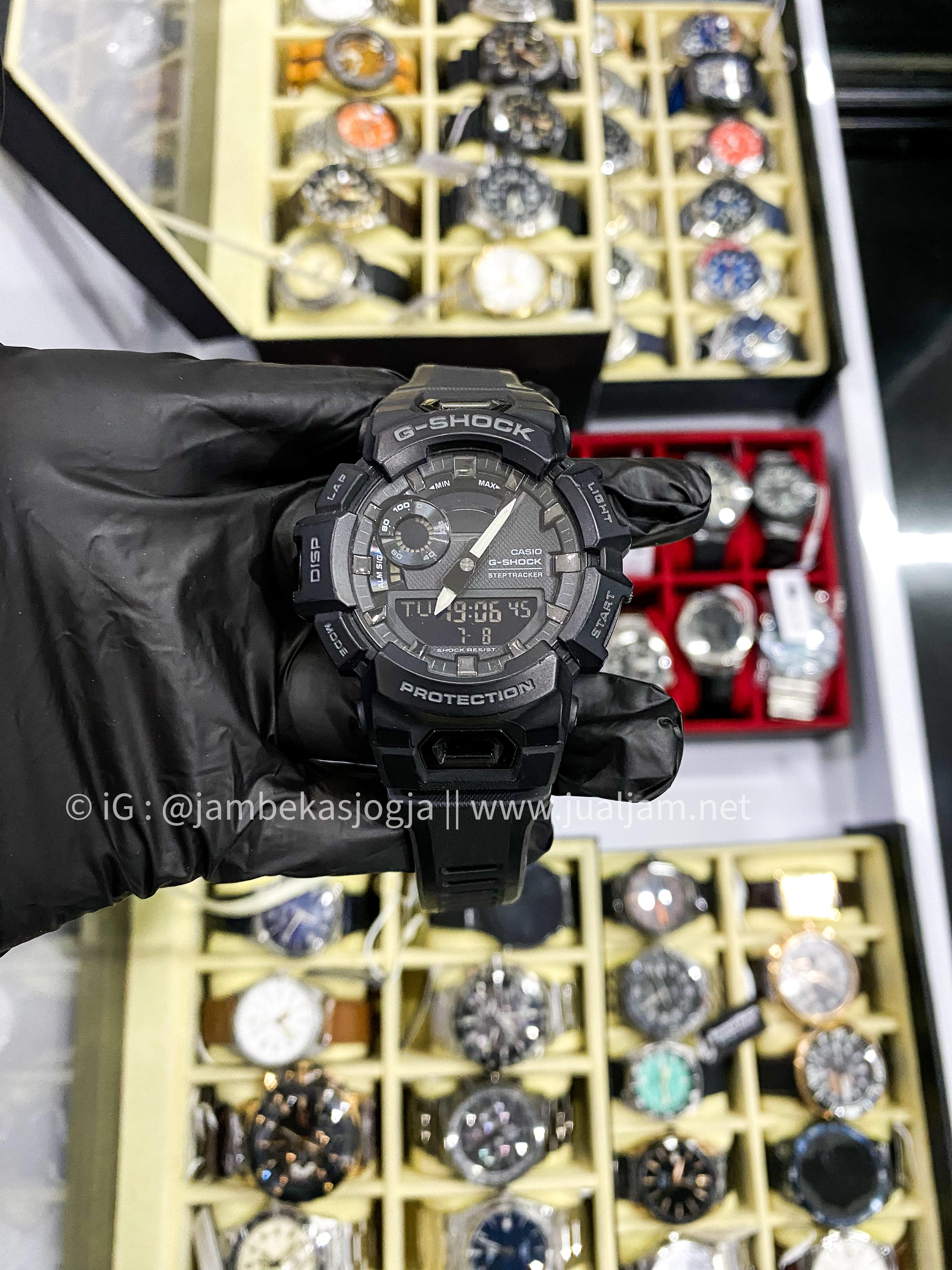 Casio G-shock G-Squad GBA-900-1ADR Black Digital Analog Dial Black Resin Band (TITIP JUAL)