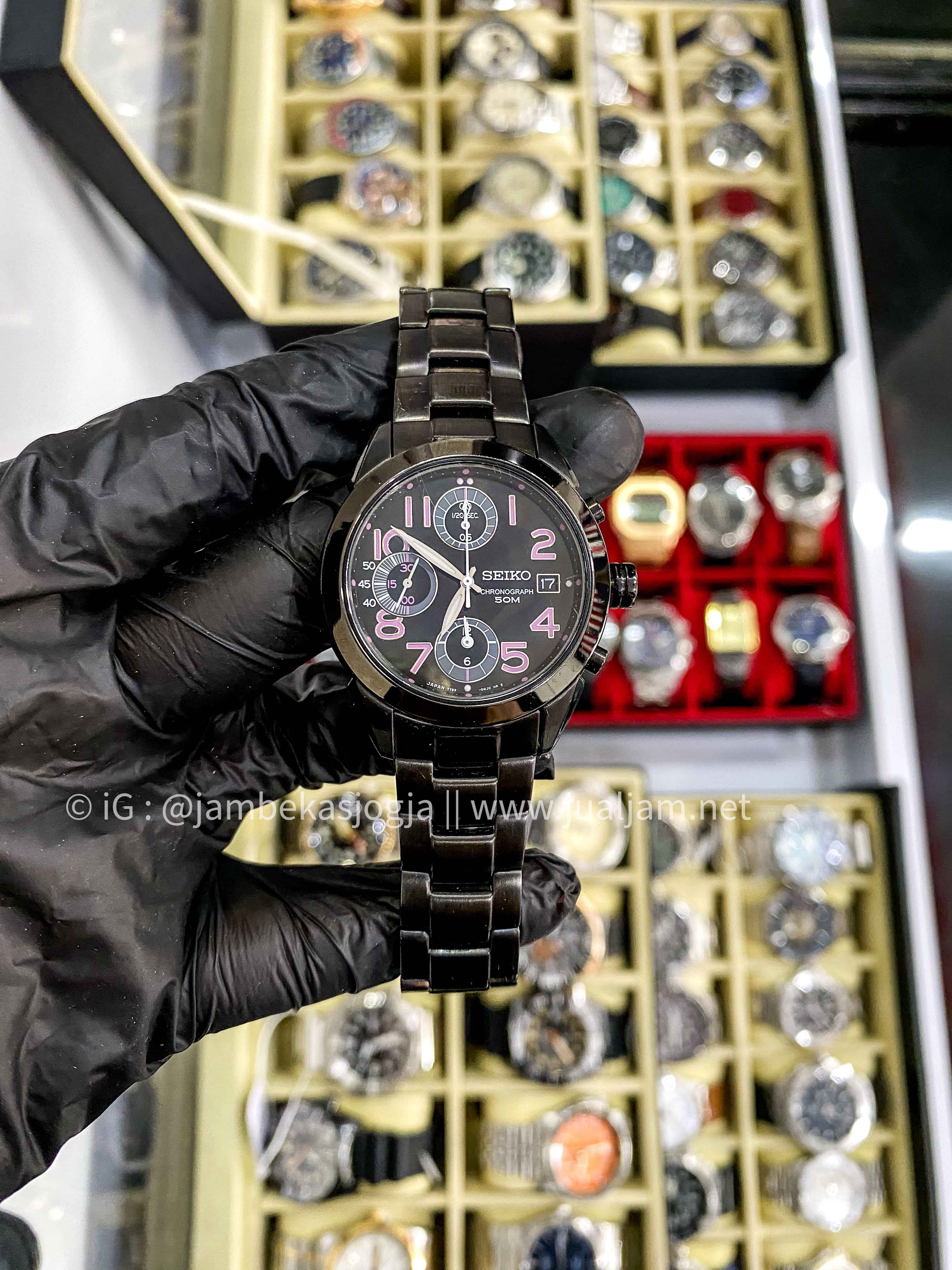( SKU 256) Seiko Chronograph SNDX21P1 Black dial Stainlees Strap