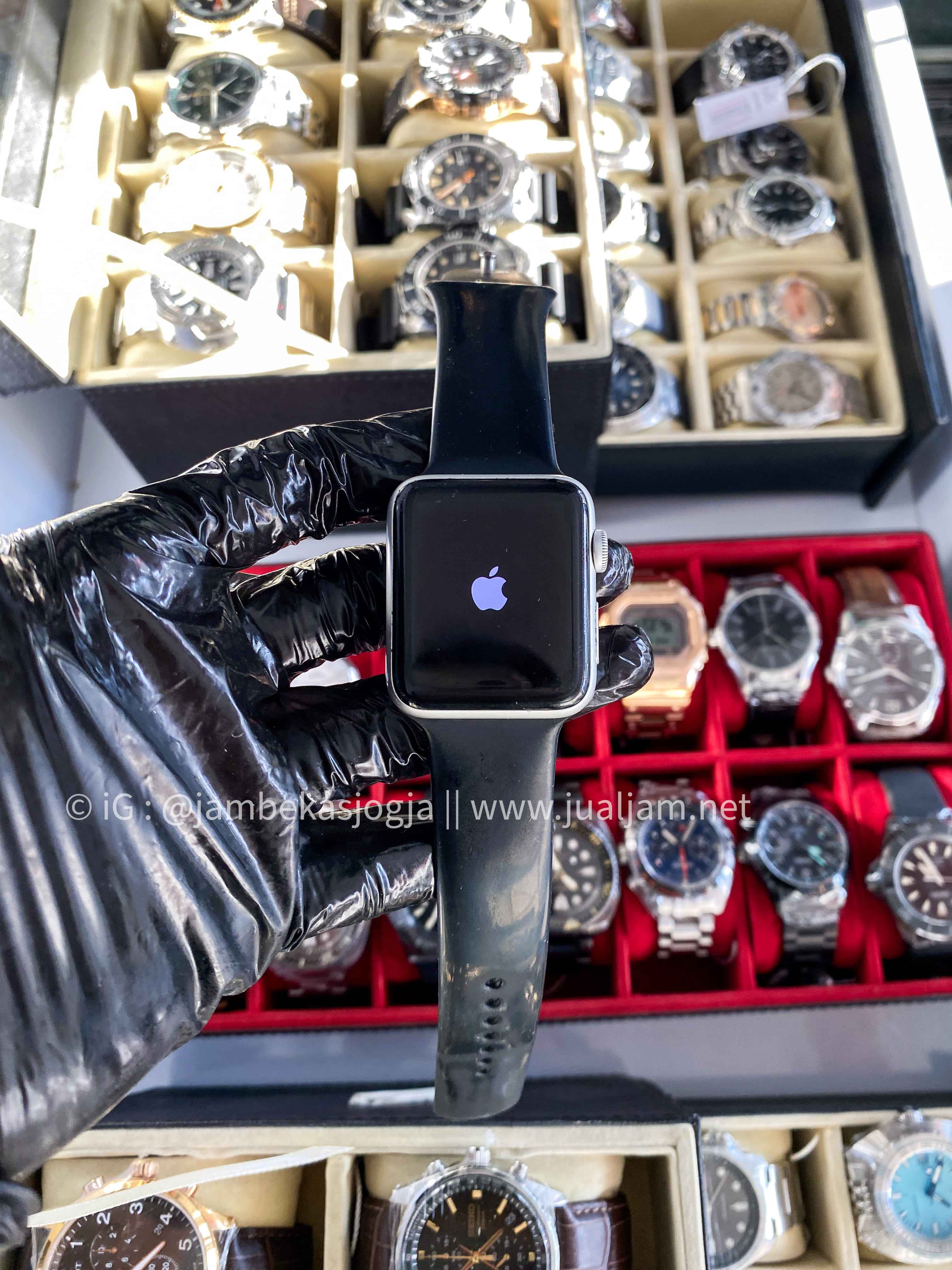 (SKU 269) Apple Watch Series 3 Black Rubber Strap