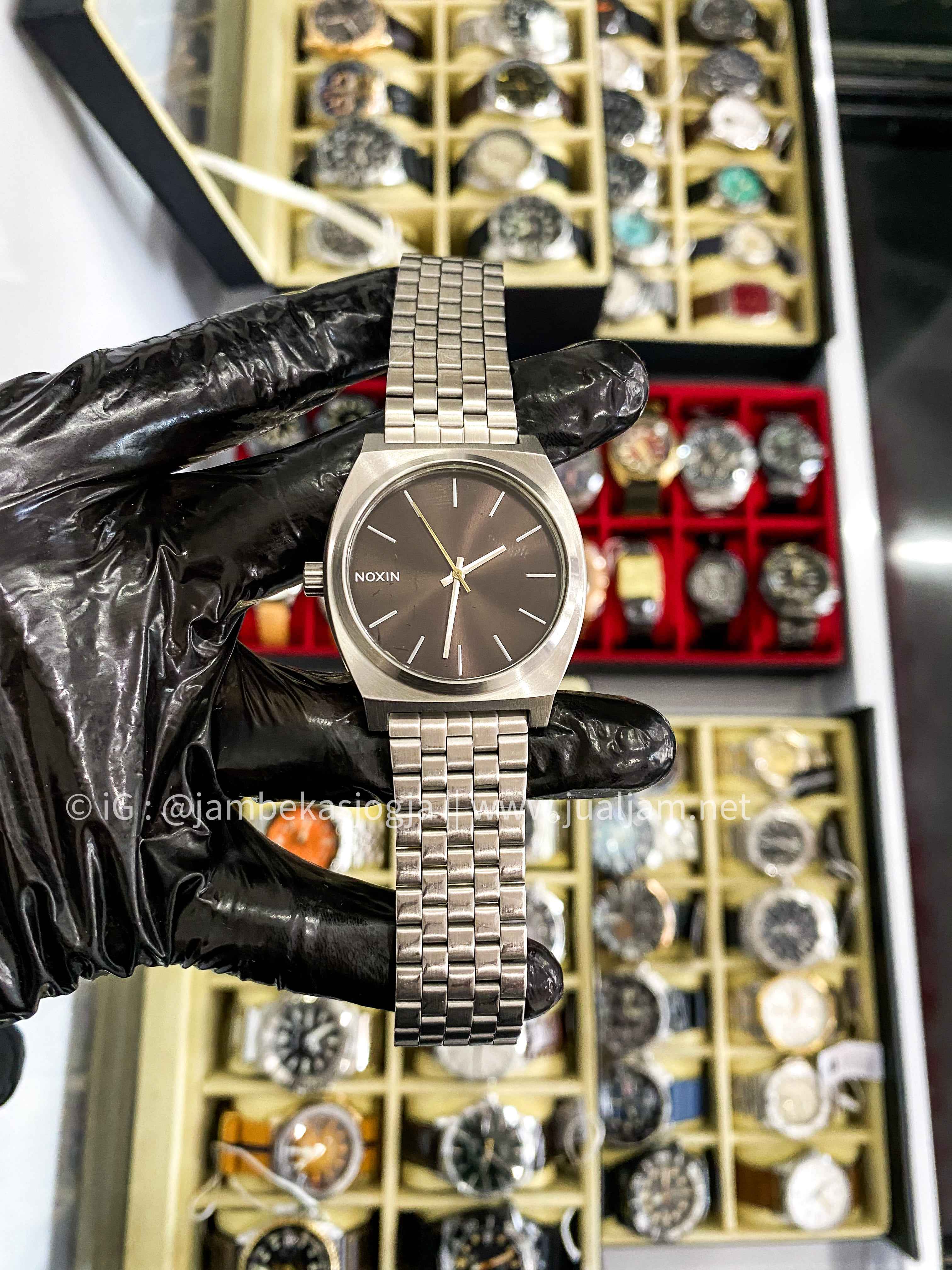 (SKU 280) Nixon Time Teller  A0452985 MEN'S WATCH Stainless Steel GARANSI RESMI JANUARI 2026