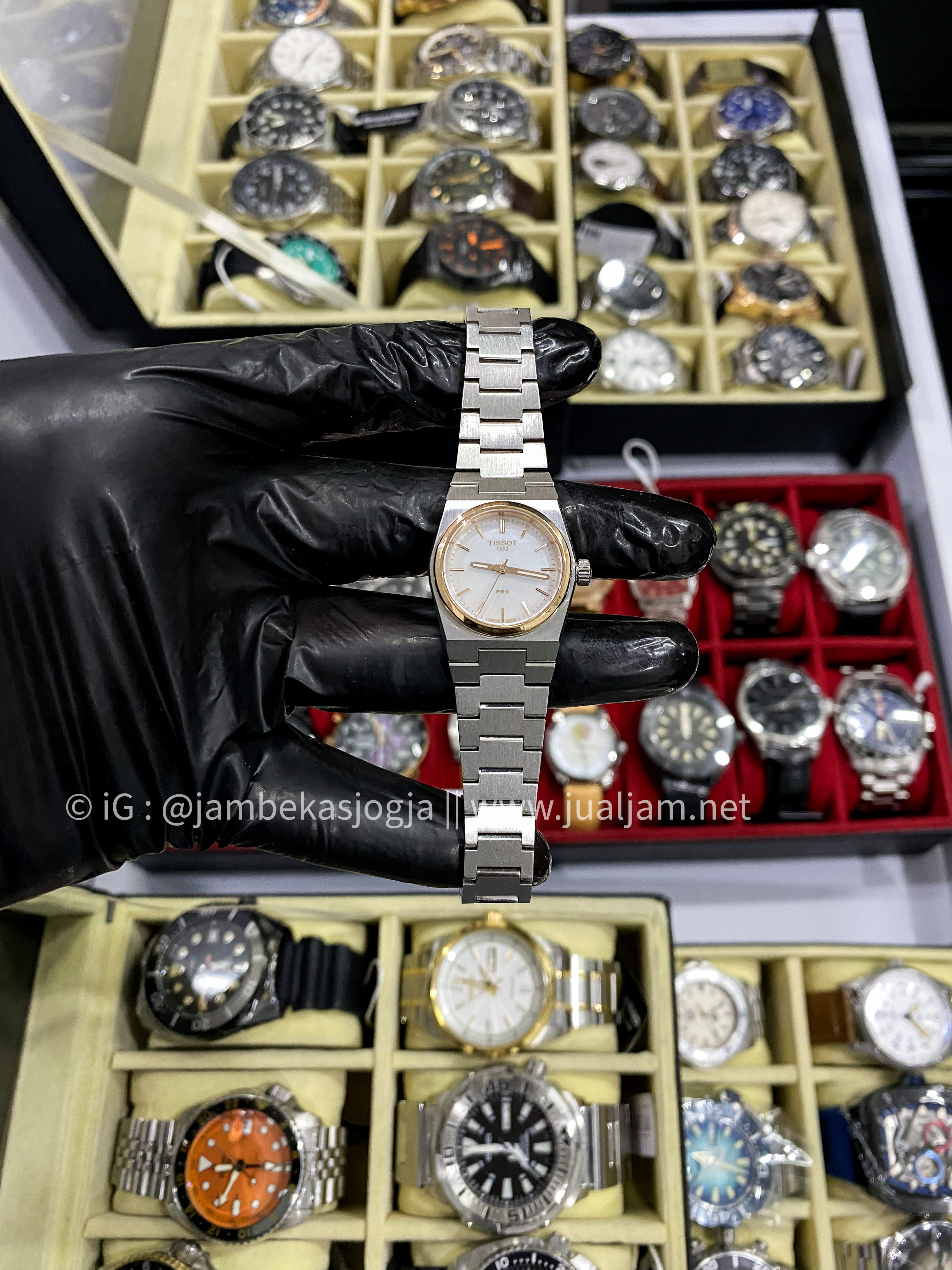 ( SKU 215) Tissot Women's T137.010.21.111.00 PRX 25mm Quartz Stainless Strap silver white Dial