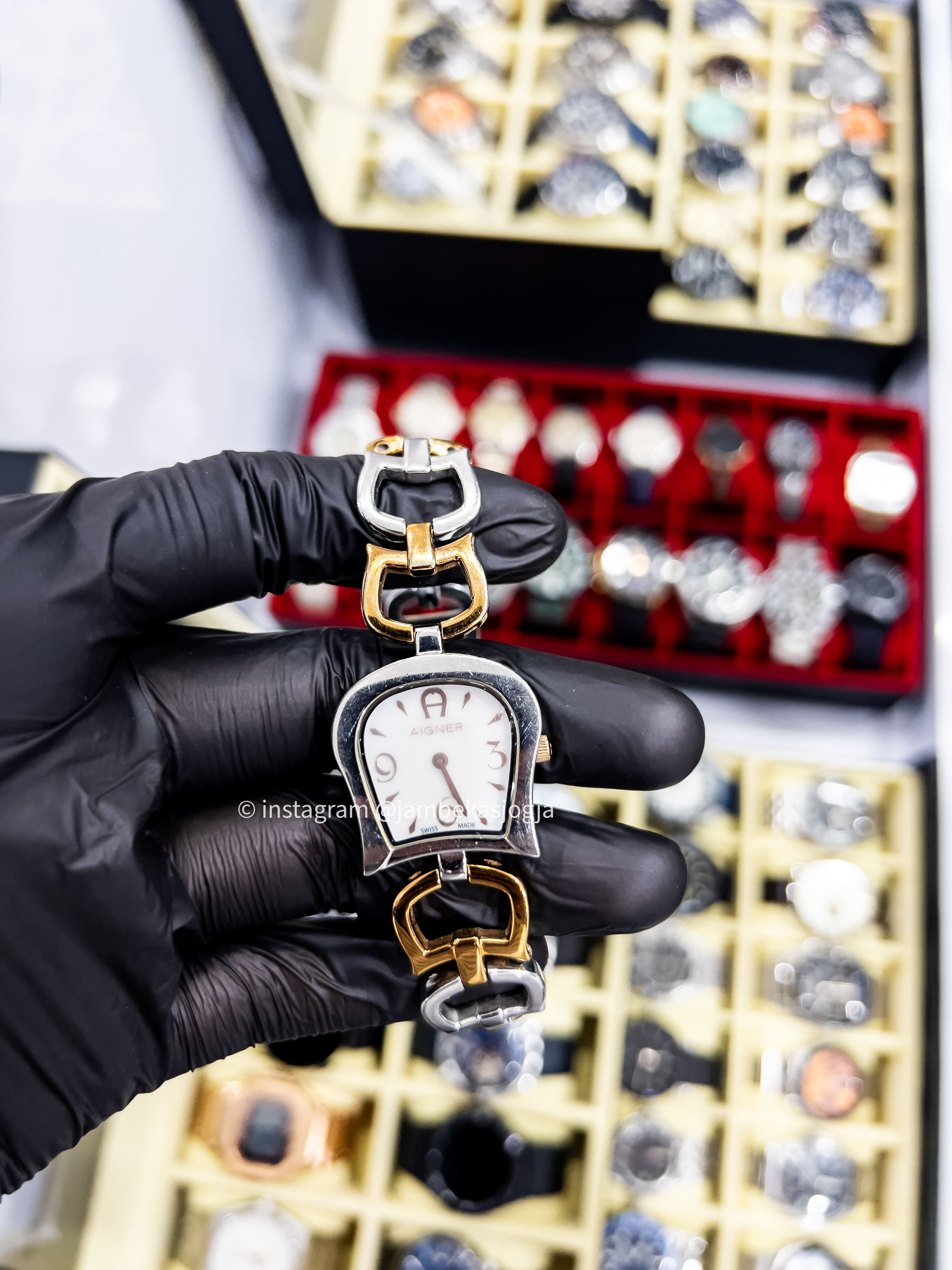 (SKU 157) Aigner Casoria A46607 Mother of Pearl Dial Two Tone Rose Gold Stainless Steel Swiss Made