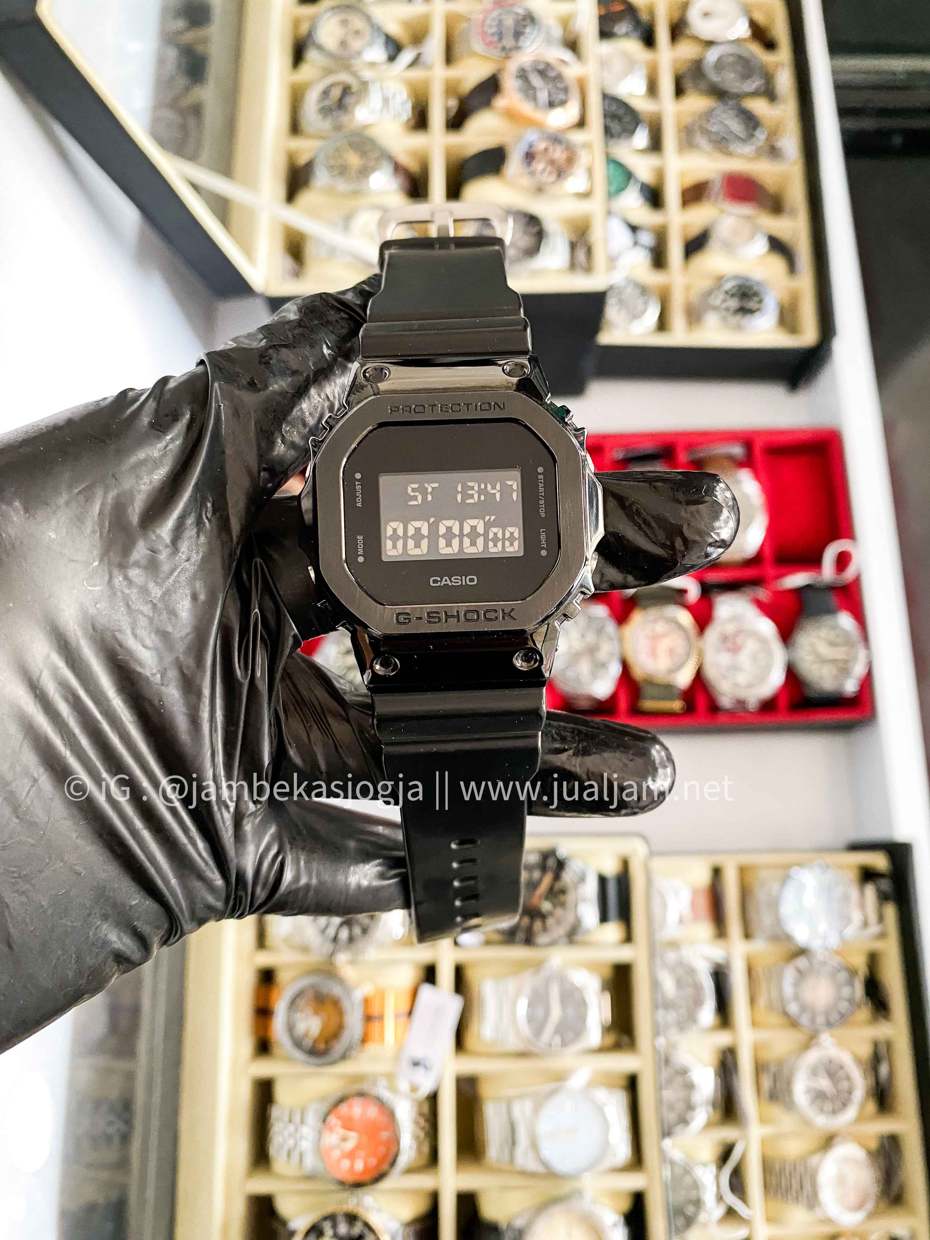 ( SKU 258) Casio G-Shock GM-5600B-1DR Metal Covered Men Digital Dial Black Resin Band