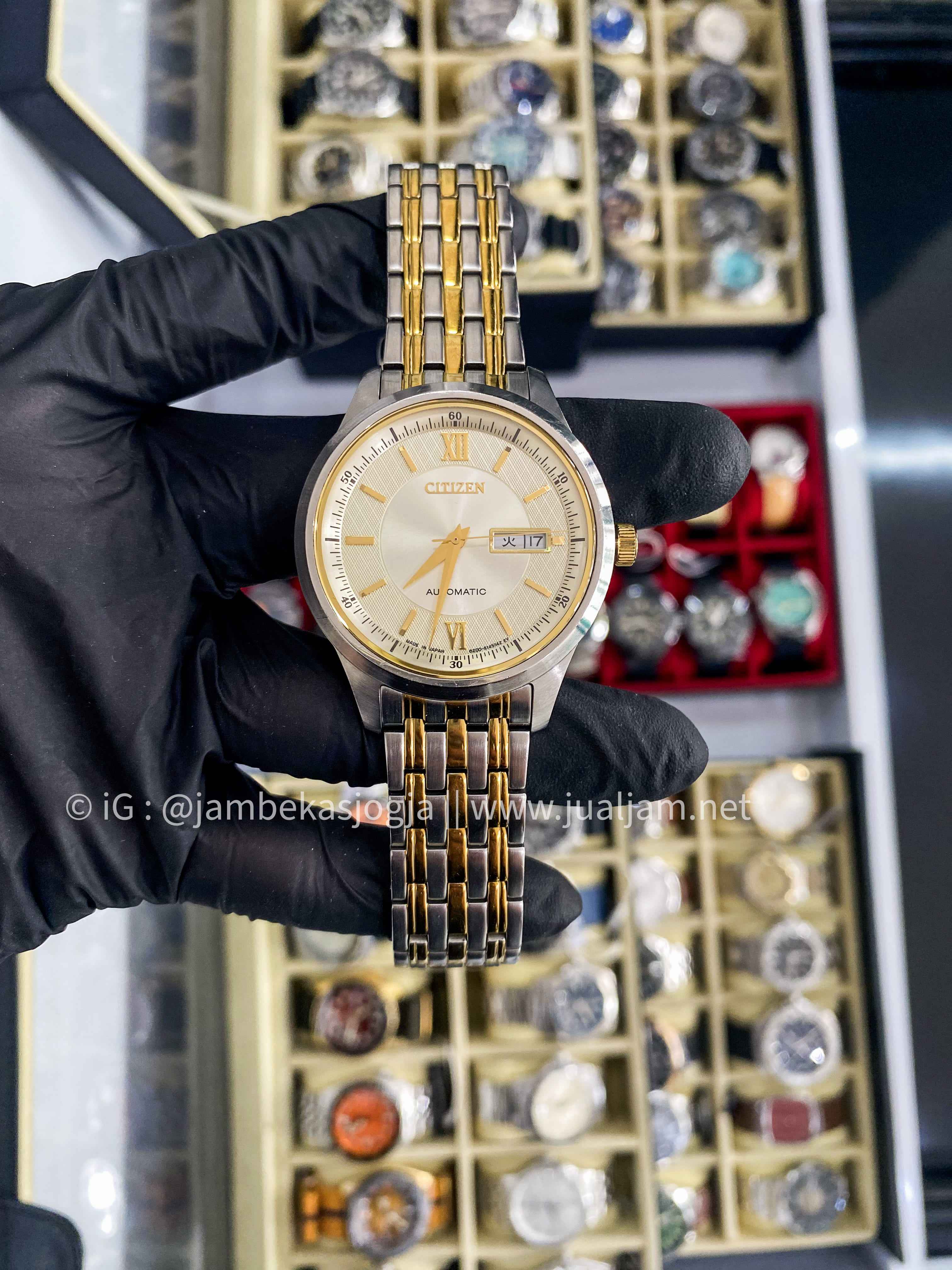 (SKU 372) Citizen NY4057-63P Cal.8200 Day Date Stainless Steel Automatic Mens Watch