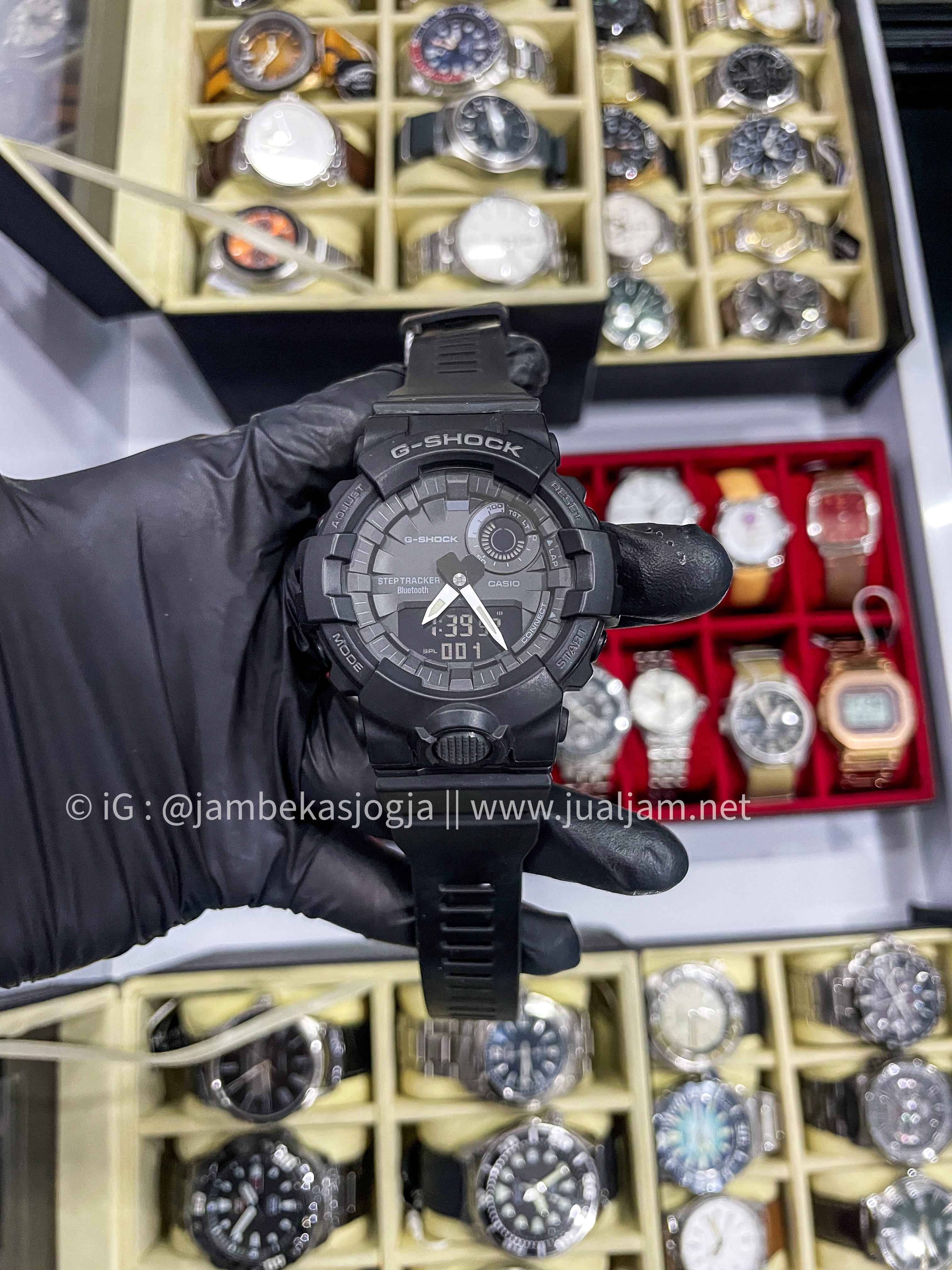 (SKU 417) Casio G-Shock G-Squad GBA-800-1ADR Men Digital Analog Dial Resin Band