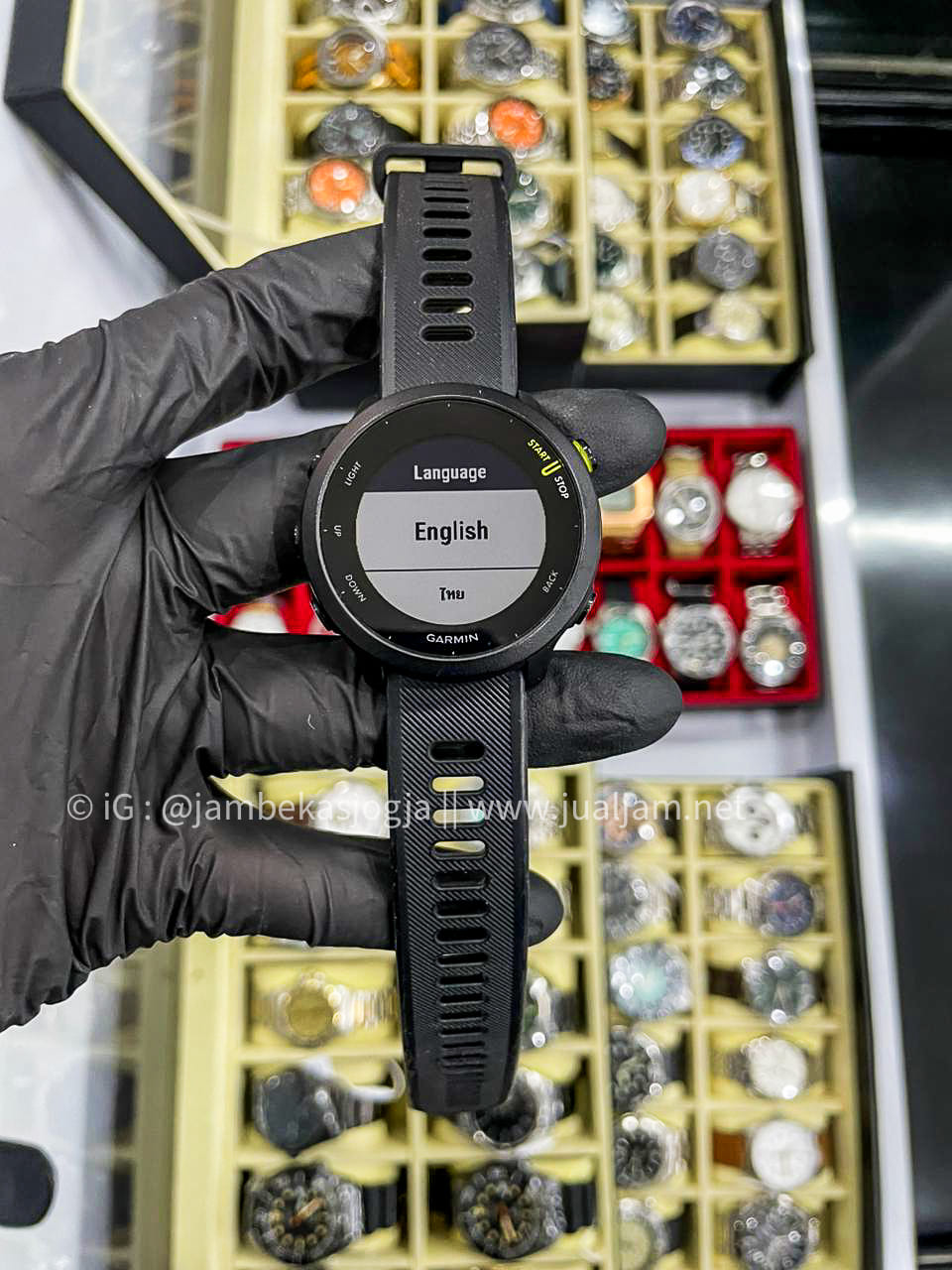 (SKU 427) Garmin Forerunner 55 010-02562-5A / 010-02562-50 Smartwatch Digital Dial Black Rubber Strap