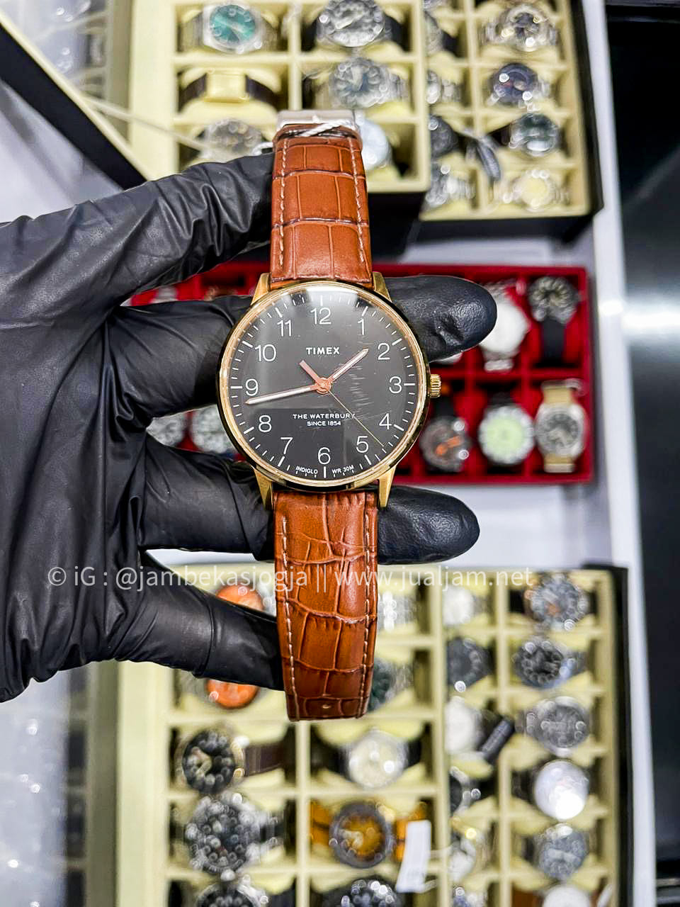 (SKU 433) Timex Waterbury TW2R71400 Men Dark Brown Dial Brown Leather Strap