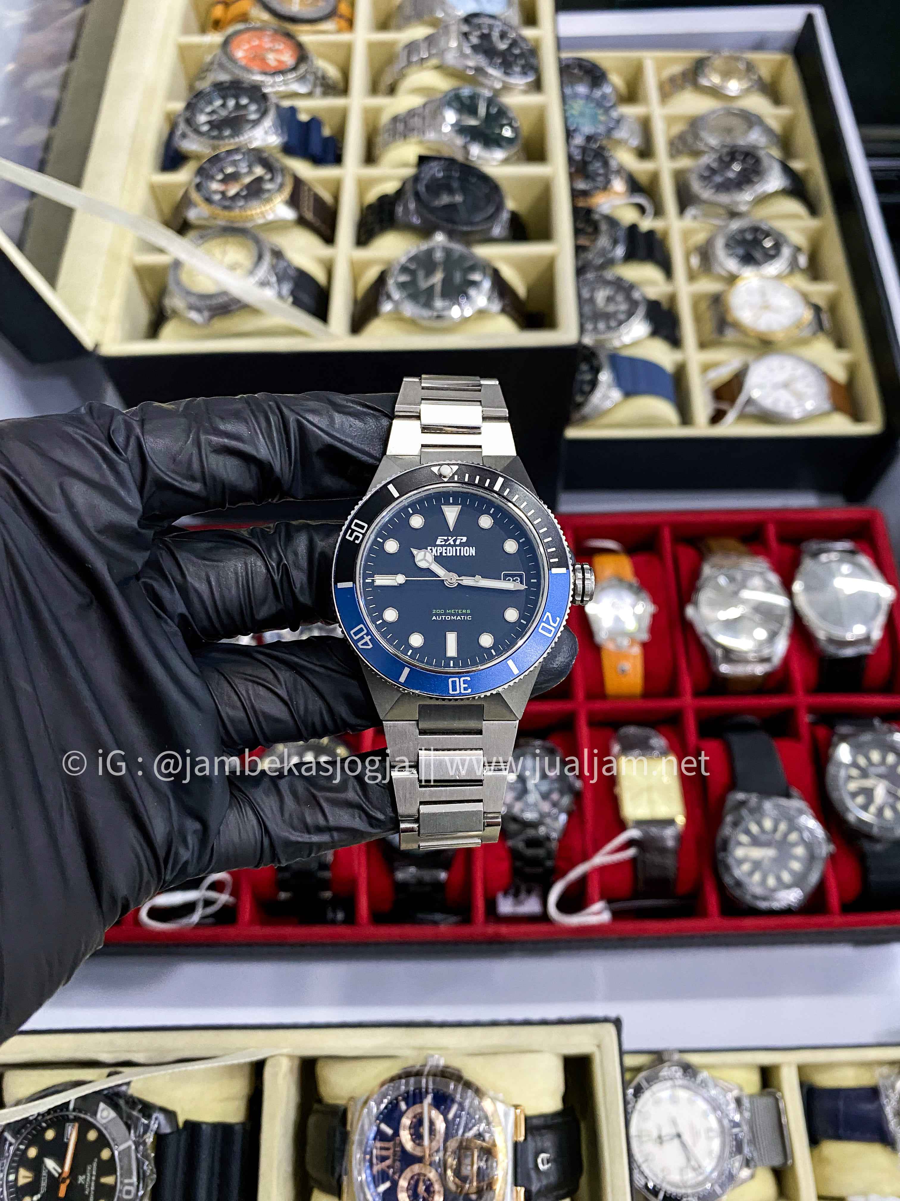 (SKU 63) Expedition Automatic E 6851 MA Diver Men Black Dial Stainless Steel Strap