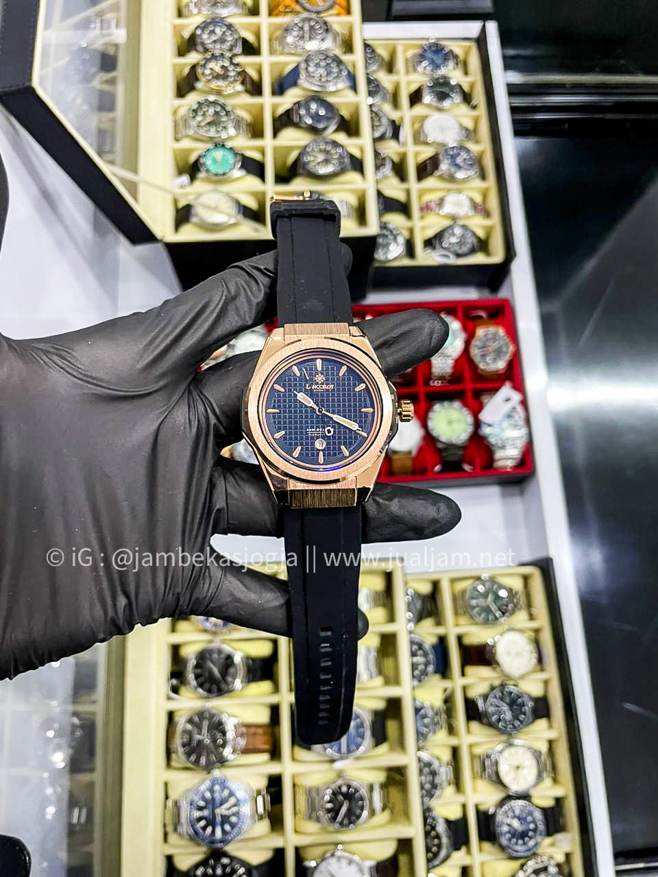 Lanccelot Sun Eclipse Gravity Rubber of Josephblack dial black Rubber strap ( TITIP JUAL)