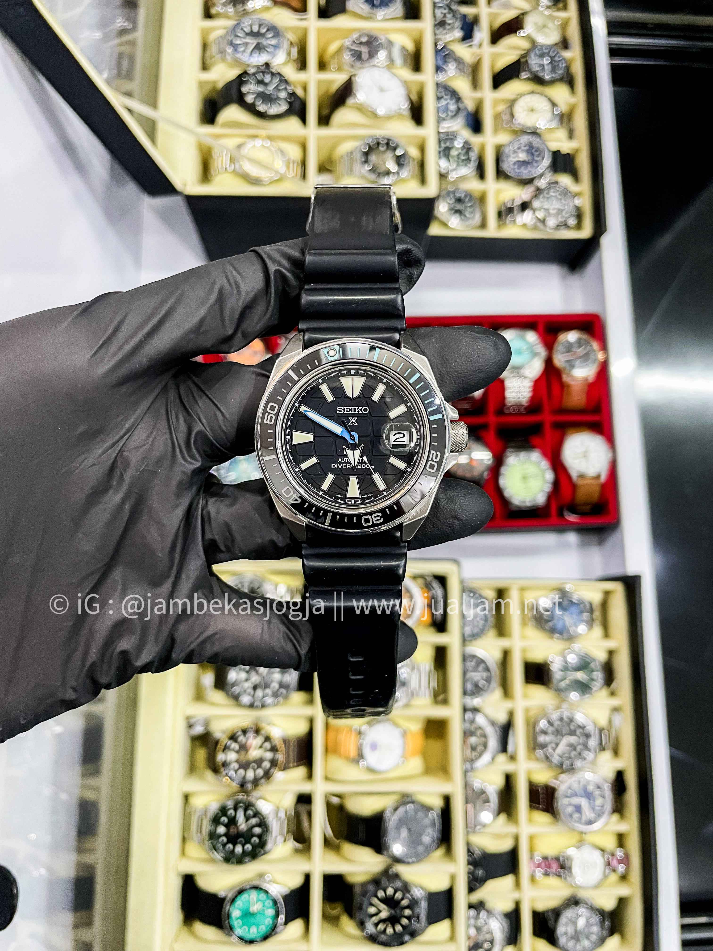 (SKU 500) Seiko Prospex SRPG21K1 King Samurai PADI Automatic Divers 200M Black Rubber Strap SPECIAL EDITION