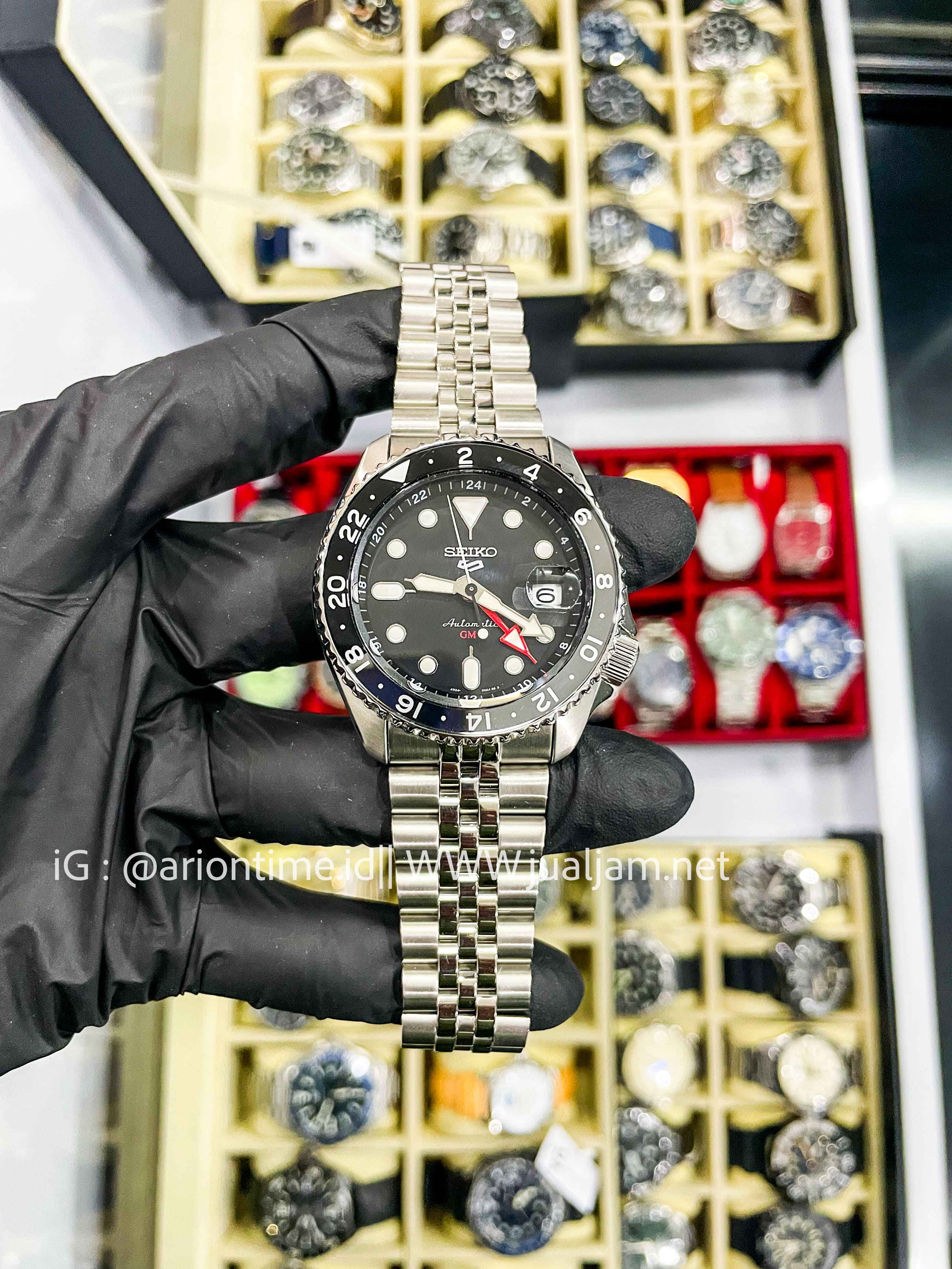 (SKU 517) Seiko 5 Sports SSK001K1 SKX Sports Style GMT Black Grape Automatic Black Dial Stainless Steel Strap GARANSI RESMI FEBUARI 2029 LIKE NEW