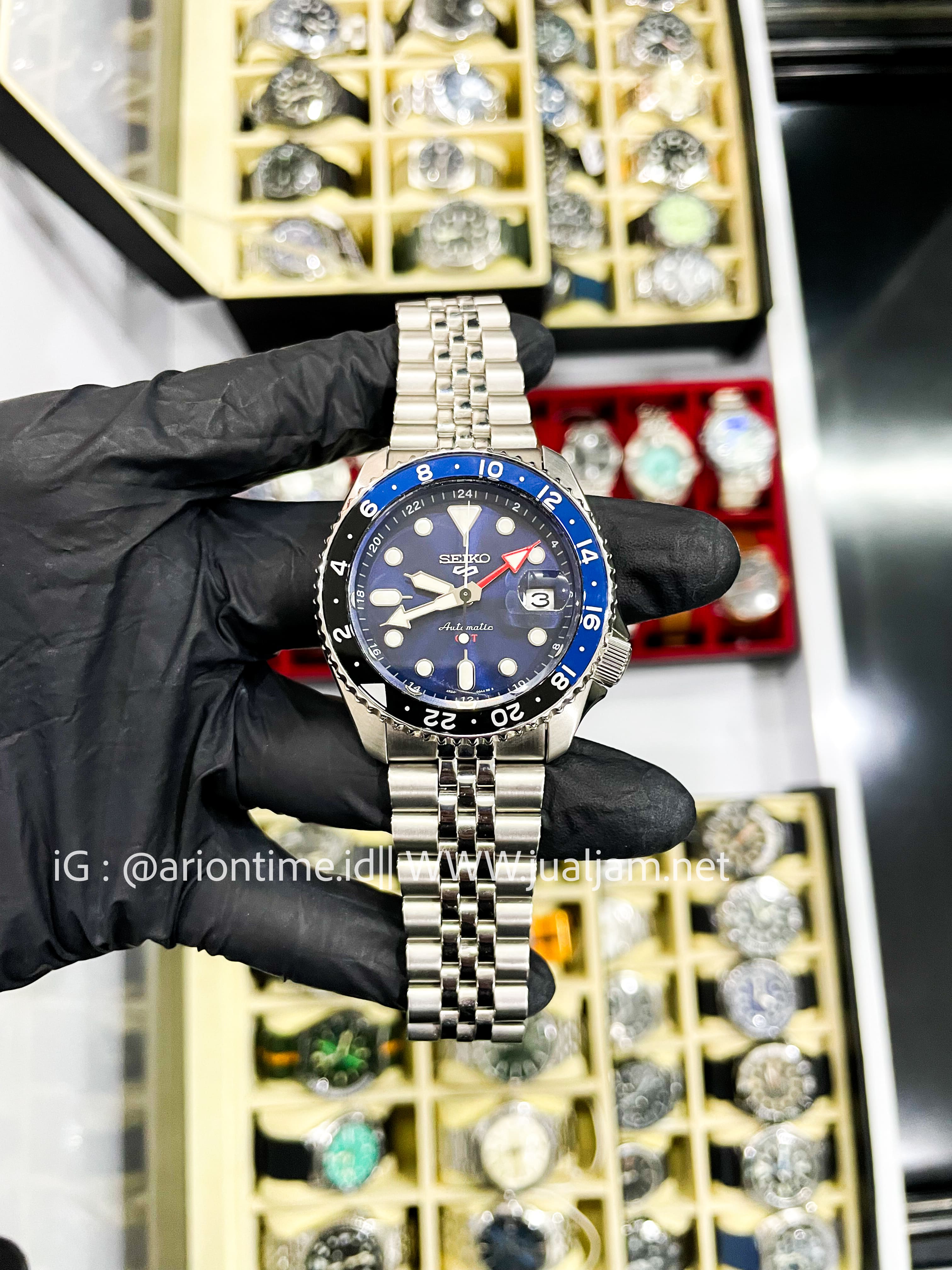 (SKU 543) Seiko 5 Sports SSK003K1 SKX Sports Style GMT Batman Automatic Blue Dial Stainless Steel Strap