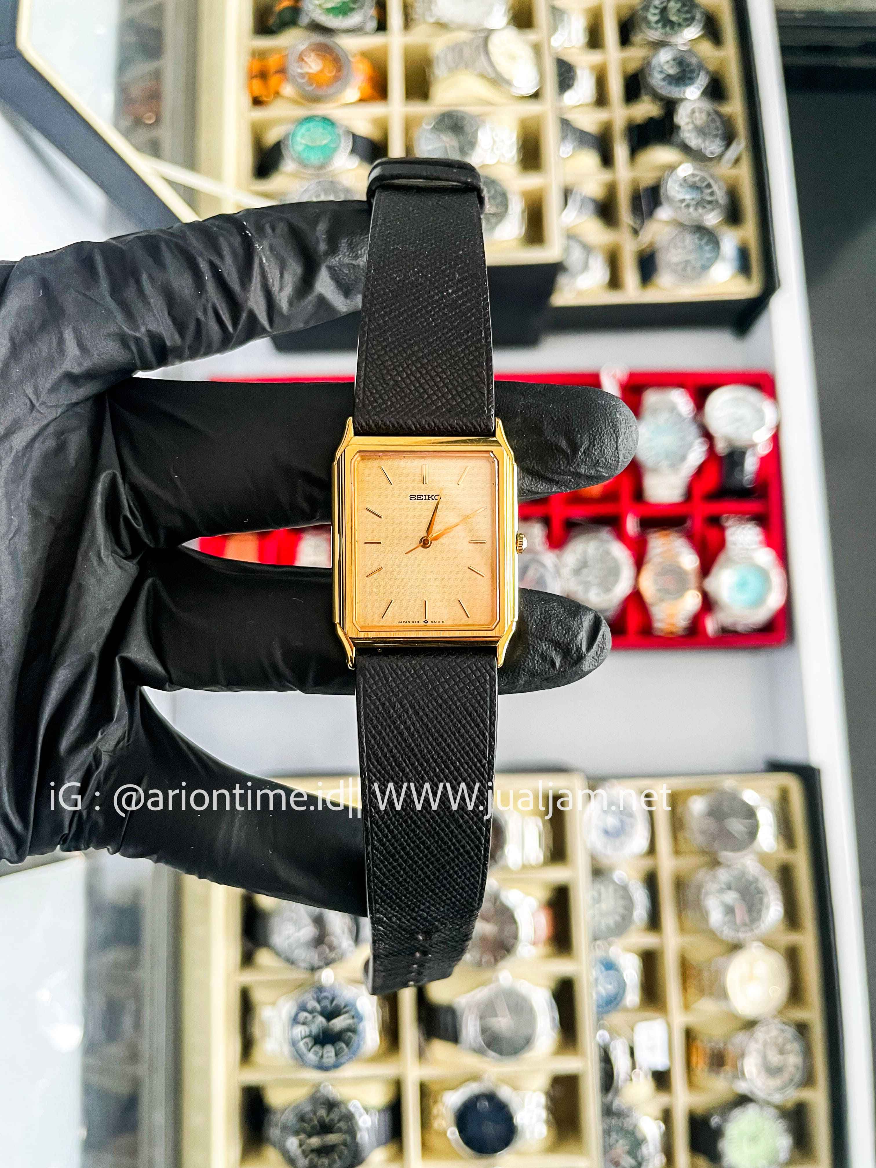 (SKU 548)Seiko Dolce 5E31-5A10 Mens Vintage Watch Gold Dial Quartz