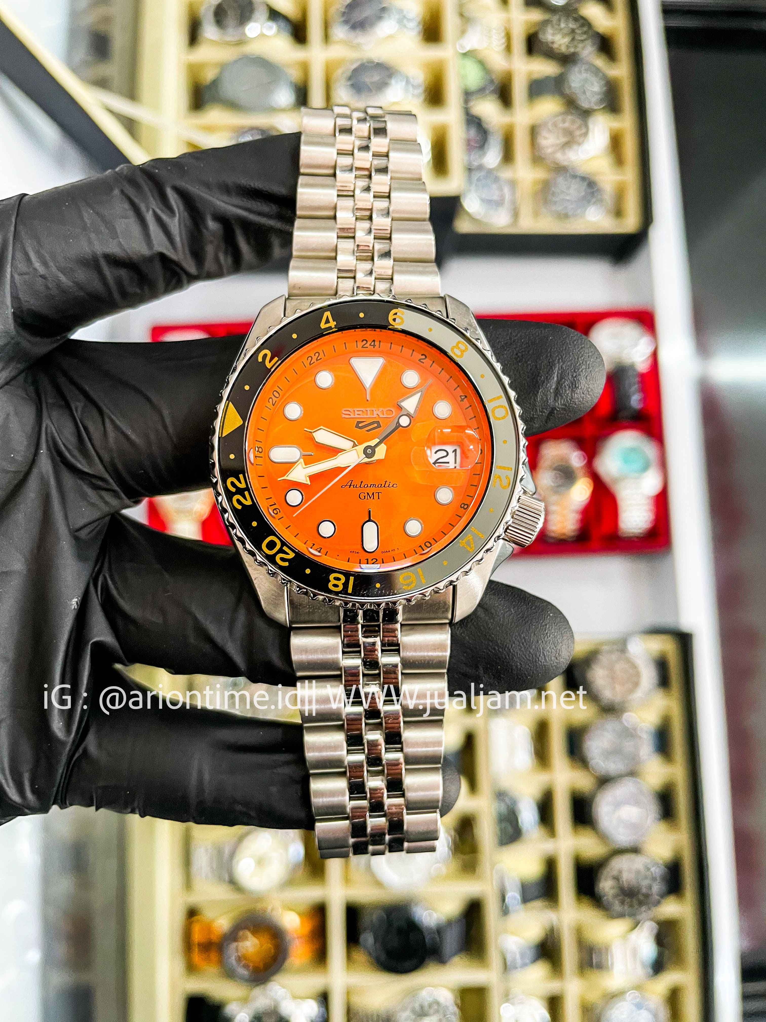 (SKU 563) Seiko 5 Sports SSK005K1 SKX Style GMT Automatic Orange Dial Stainless Steel Strap LIKE NEW GARANSI RESMI JULI 2028