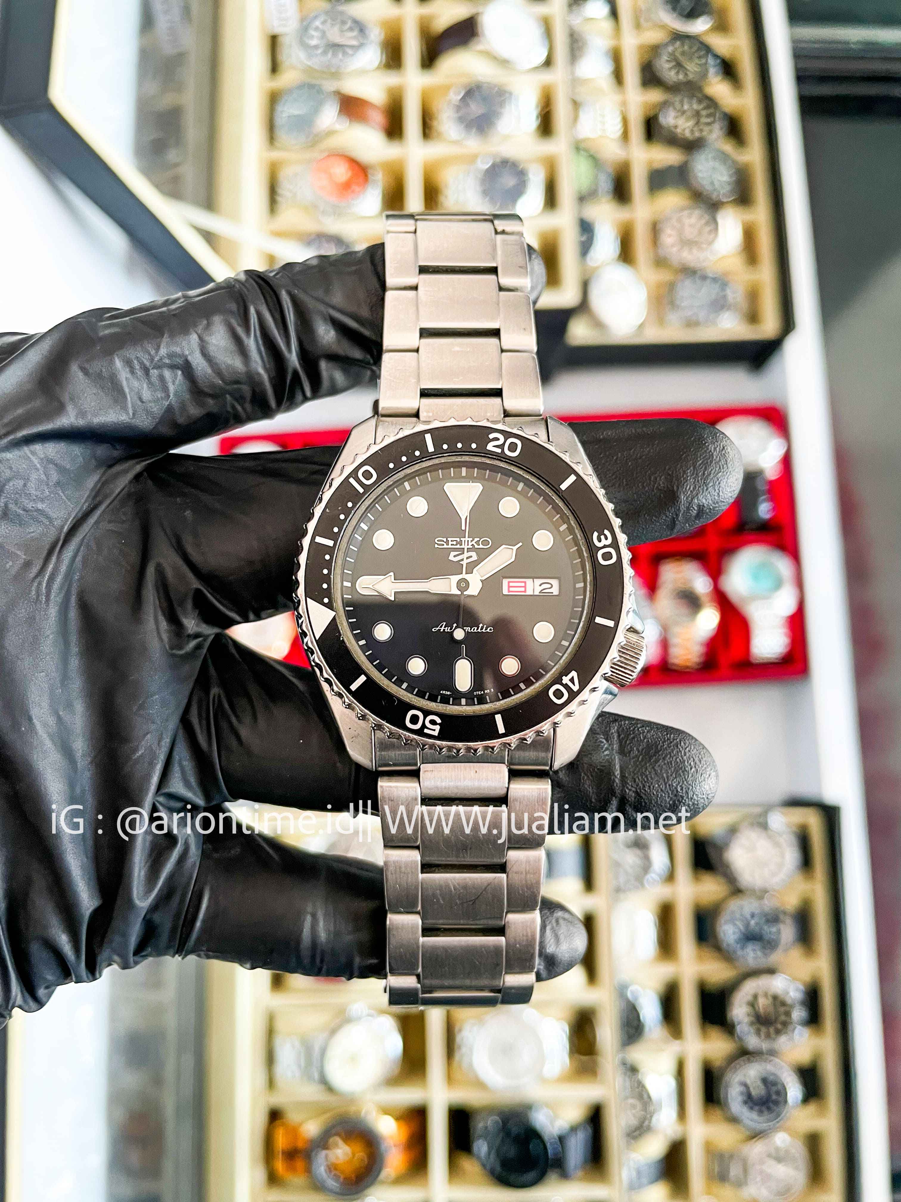 (SKU 564) Seiko 5 Sports SRPD55K1 SKX Sports Style Automatic Black Dial Stainless Steel Strap GARANSI SEPTEMBER 2026
