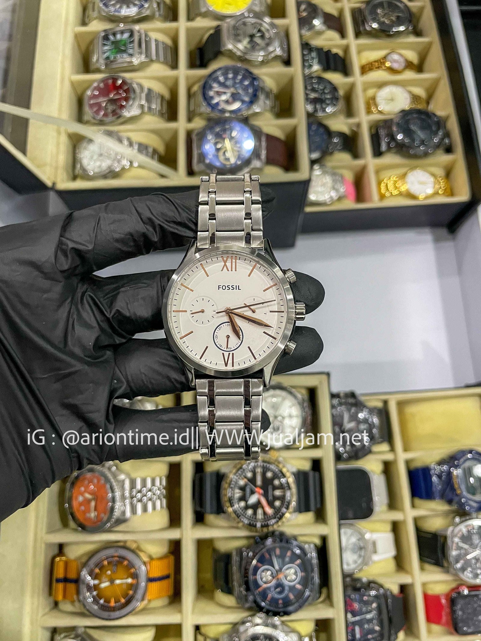 (SKU 609) Fossil Jacqueline BQ246MSET Quartz white dial Stainless Steel Strap 41,5 mm LIKE NEW