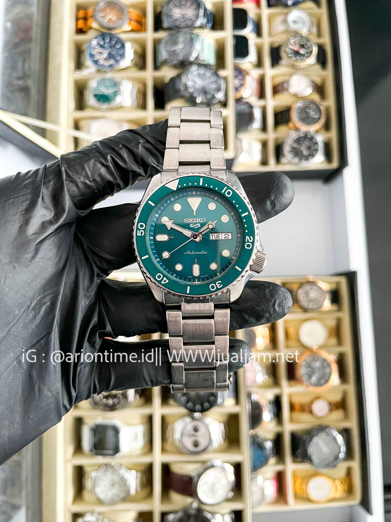 [SKU 622] Seiko 5 Sports SRPD61K1 5KX SKX Sports Style Automatic Green Dial Stainless SteeL Strap